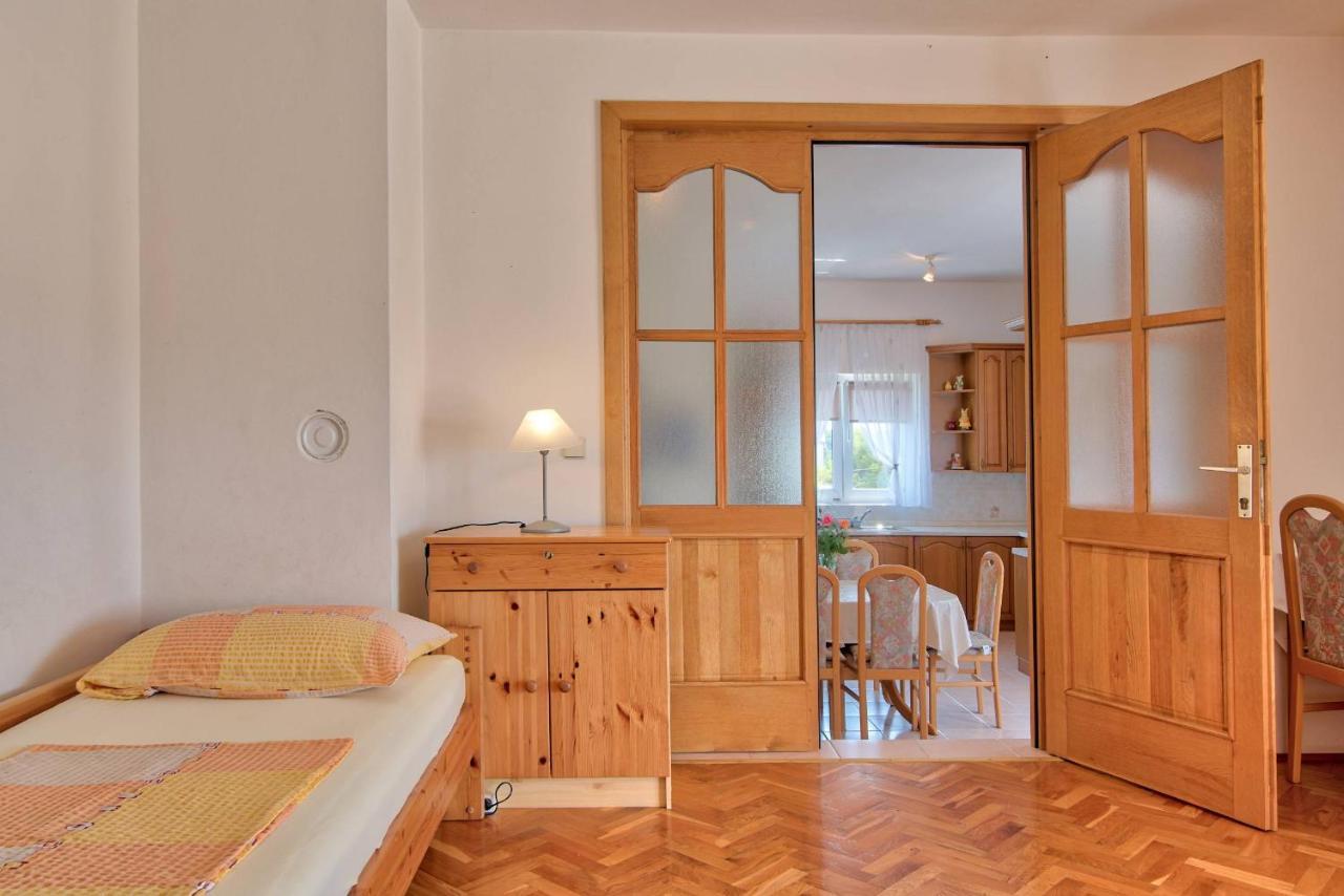 Tara Apartmán *
